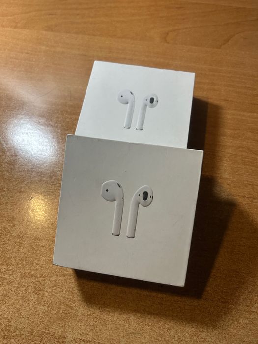 Apple airpods коробка и чехлы