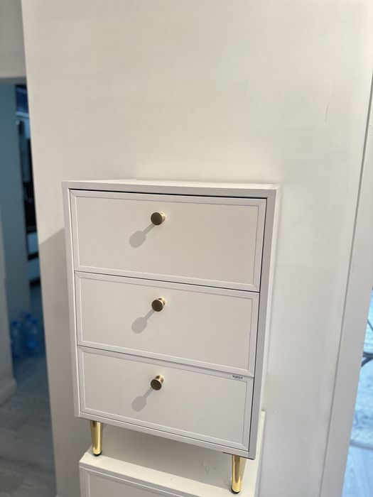 Тумба прикроватная