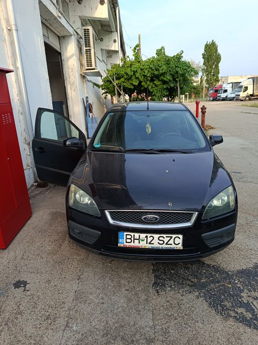 Vând Ford focus 2