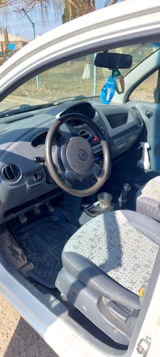 Vând  Chevrolet Spark