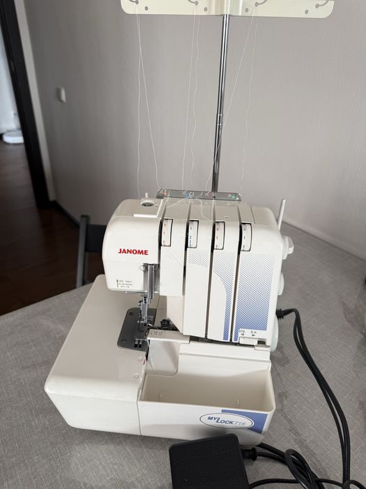 Оверлок Janome MyLock 714 продам