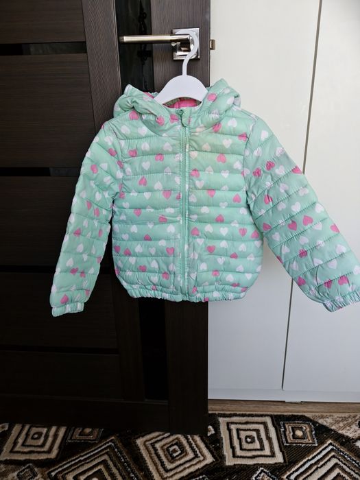 Срочно продам курточки на девочку!!!