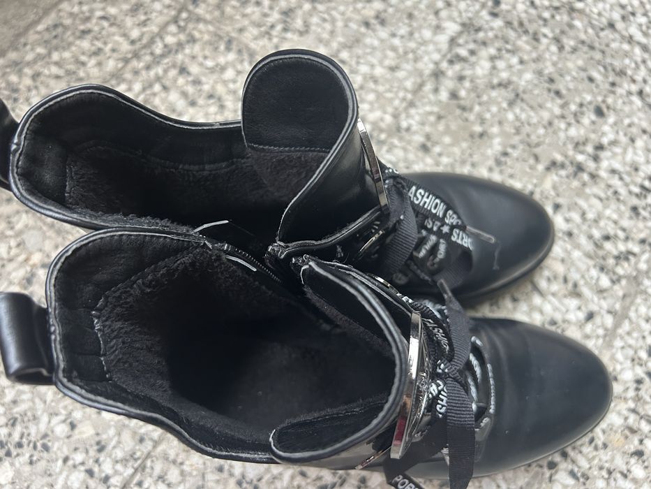 Дамски черни боти