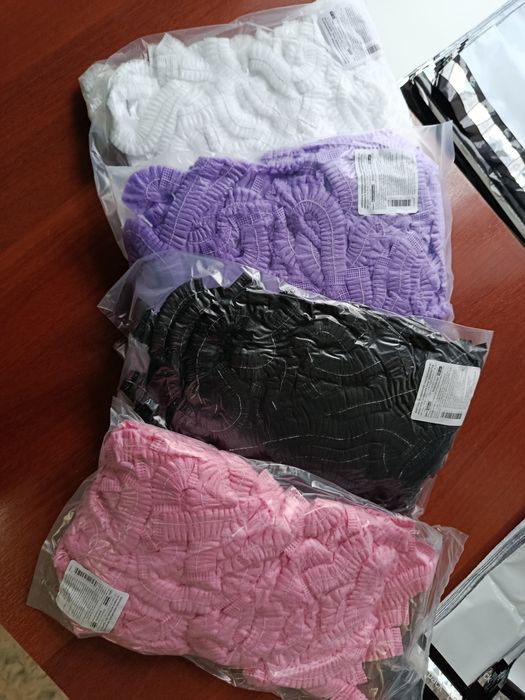 Бахилы черные одноразовые, салфет, перчатки,  маски одноразовые ,