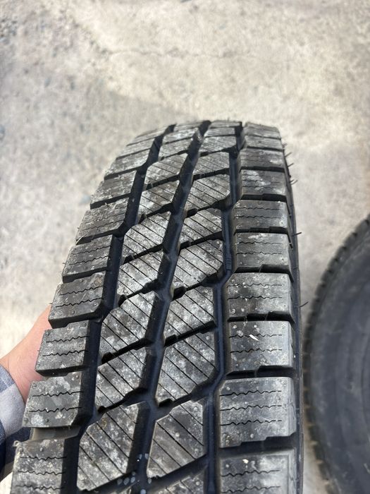 Покрышка для грузовых авто