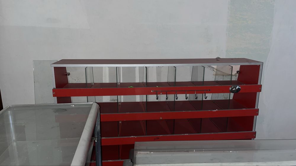 Продам полку для конфеток