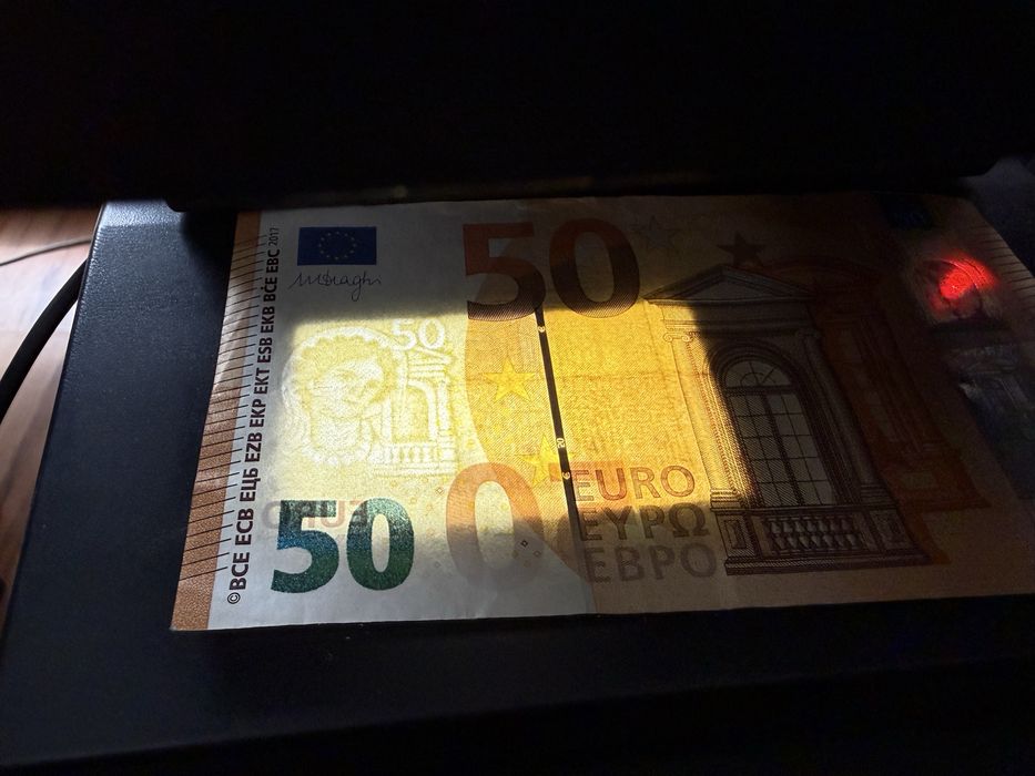 Професионален UV детектор за фалшиви банкноти с лупа