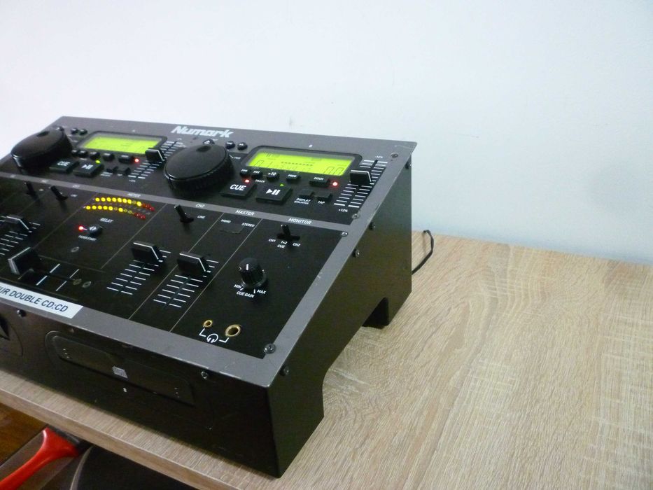 cd player  NUMARK