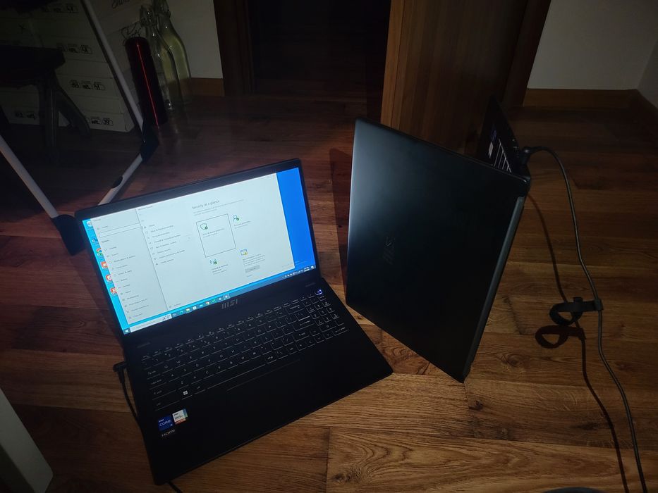 Laptop MSI (ms-1sh1)