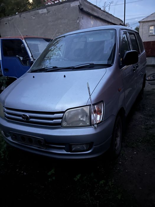 Продам тайоту ноах