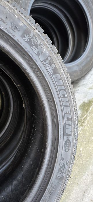 Гуми 4бр 245/45/18 - 1бр  - 59лв