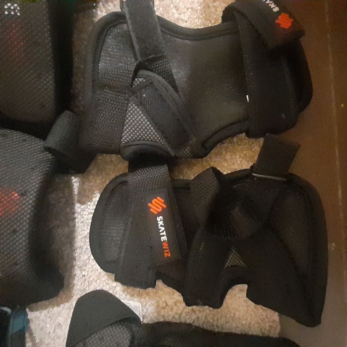 Ролери + предпазни комплекти