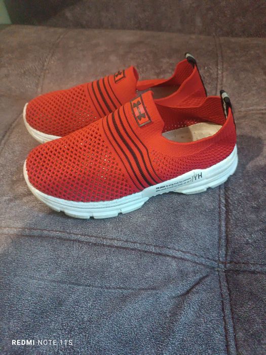 Балетки, кроссовки ,тапочки 35-36р