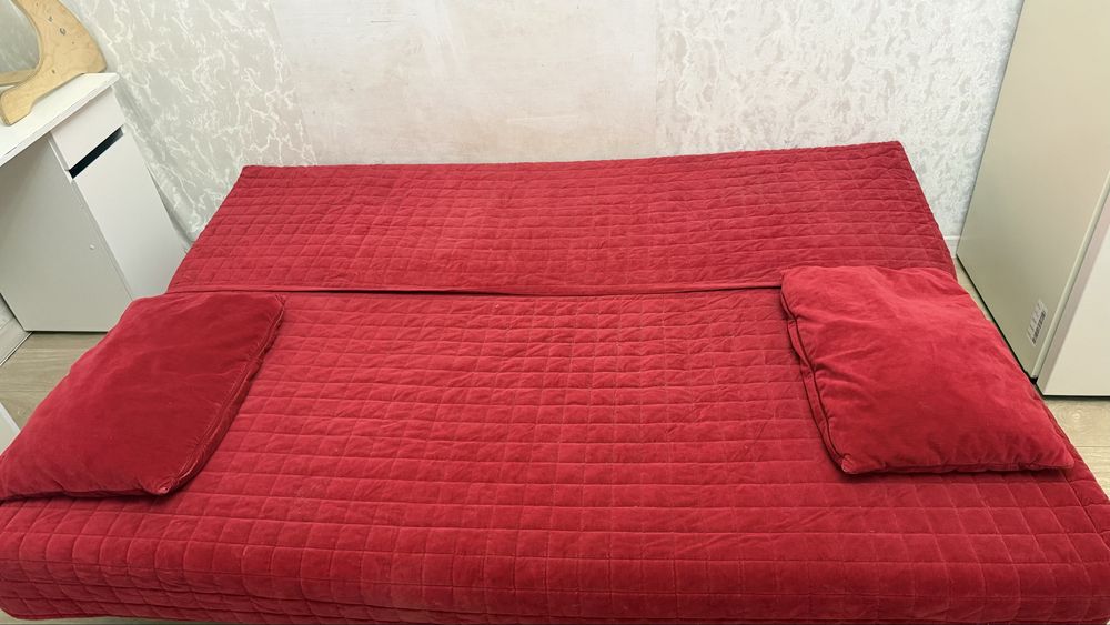 Продам диван IKEA (Икея)