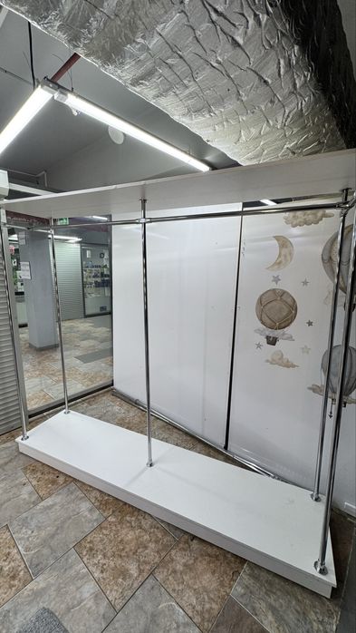 Продам огнетушитель, стол, пуфики, стойки,