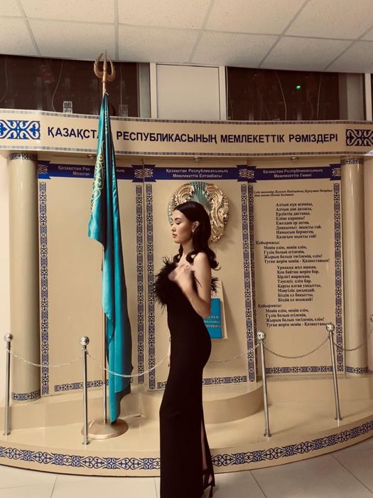 Продается вечернее платье