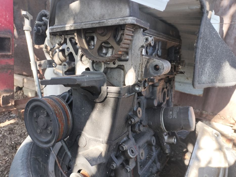 Мотор с коробкой Карина е 1.6