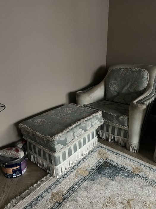 диван Италия.Требуется химчистка