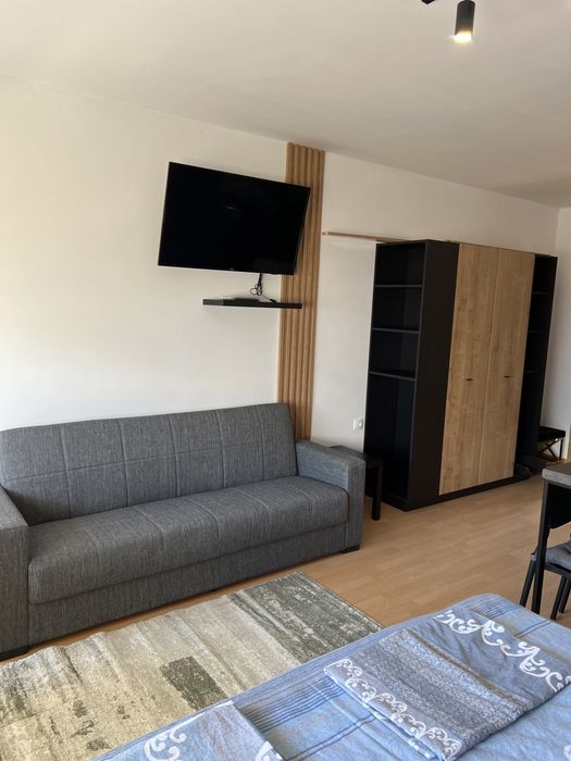 Студио или апартамент под наем / целогодишно