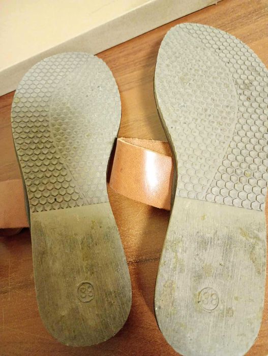 Дамски сандали двете заедно