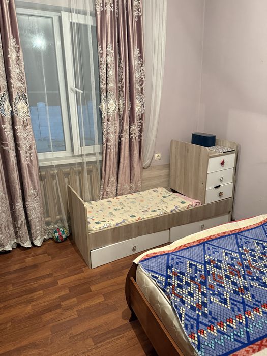 Срочно продаю спальный гарнитур, торг уместен