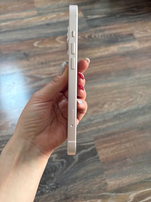 iPhone 13 Pink 256 GB + accesorii, stare impecabilă
