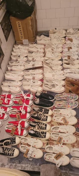 Papuci de vânzare din Anglia