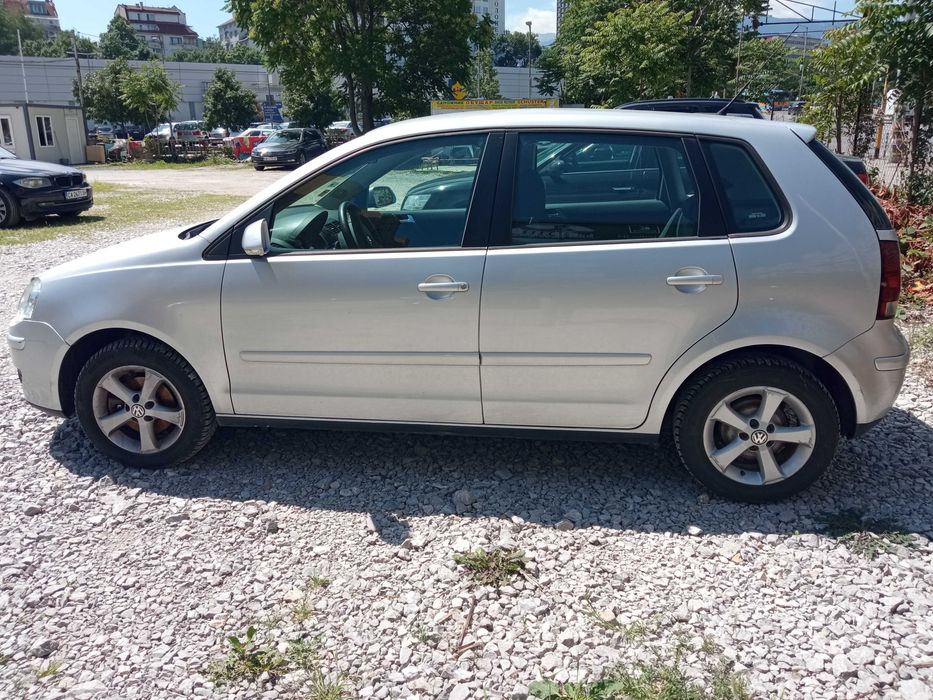 Продавам запазен и поддържан VW Polo 1,2 хечбек 2007г. Е 4.