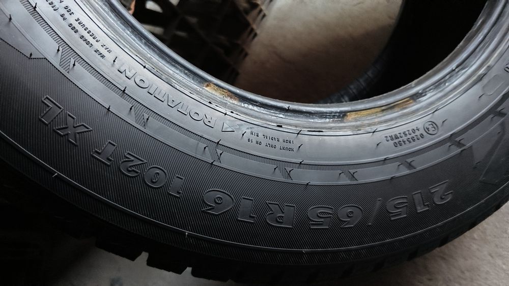 Продам зимние шины  215/65/16