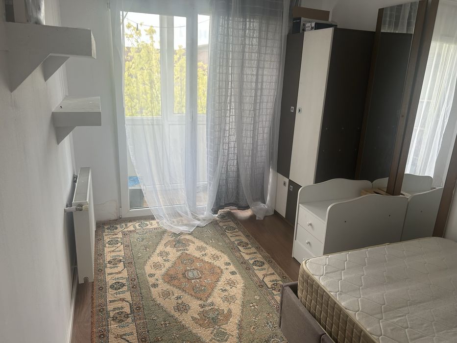 Apartament 2 camere ,parcare in Floresti
