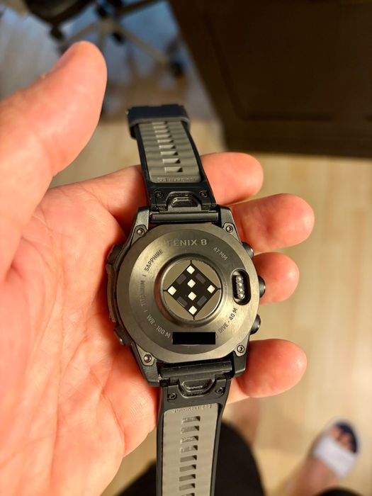 Garmin Fenix 8 AMOLED Sapphire Titanium 47mm în garanție