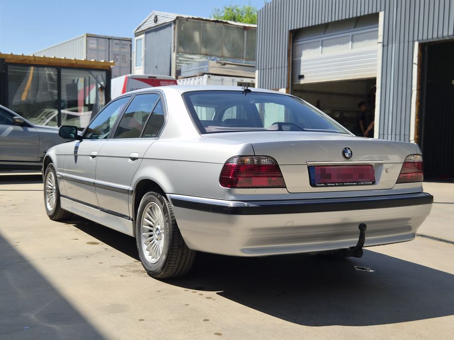 BMW 728i 1999 Facelift