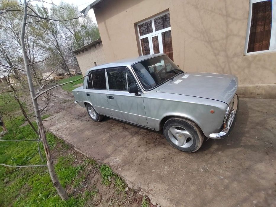 Vaz 2101 sotiladi