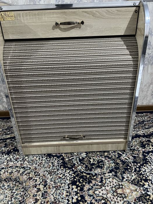 Oyoq kiyim quyadigan shkaf