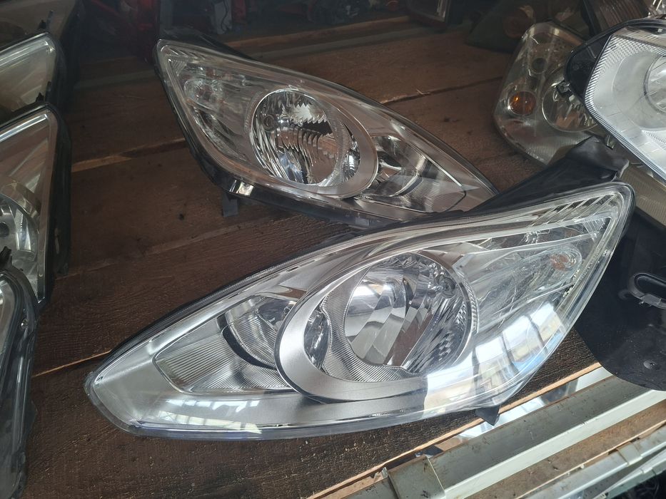 Faruri ford c max 2013