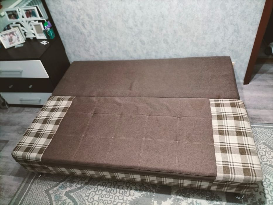 Диван б/у в хорошем состоянии