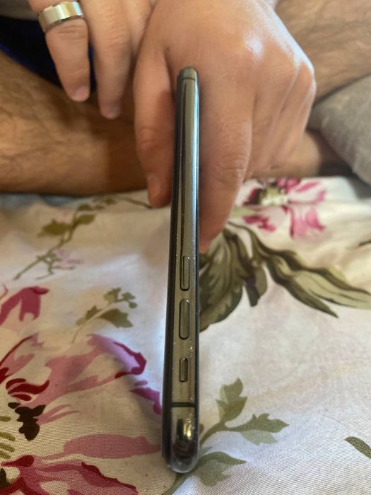 Iphone xs sirochna sotiladi arzonga bervoriladi