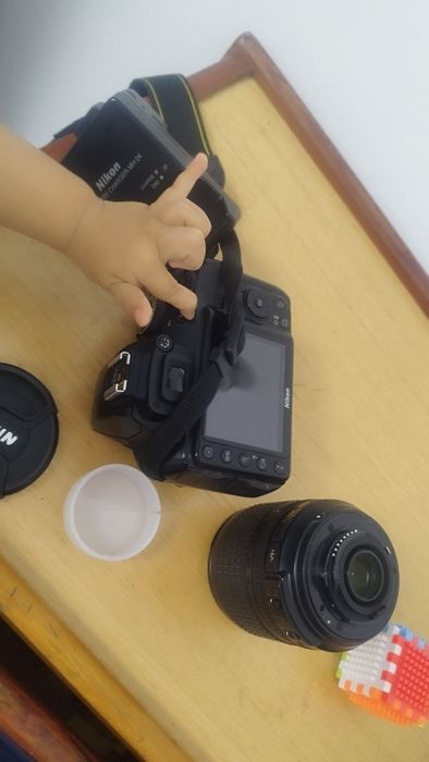 Продам фотоапарат на запчасть