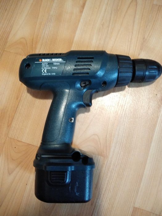 Bormașină black&decker 12v