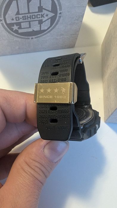 Часовник Casio G-Shock dwe-5657re