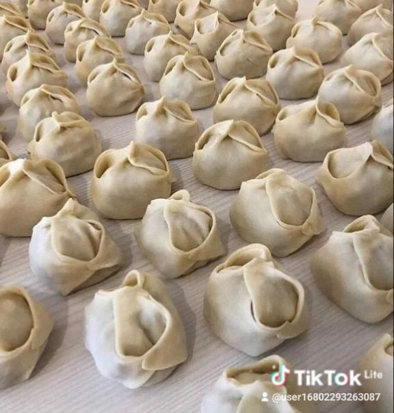 Еда пельменная манты