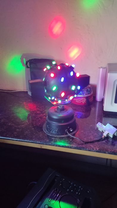 Цветомузыка    .