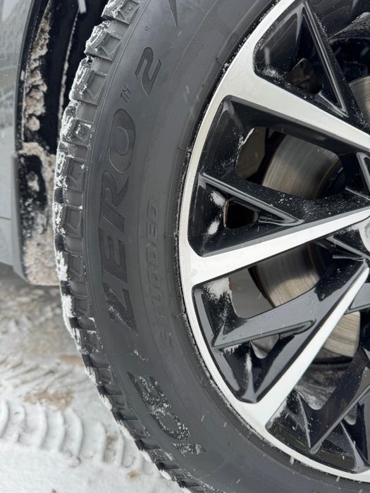 Комплект резины Pirelli ice zero 2 с шипами