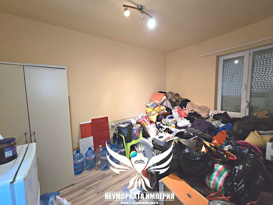 Продавам двуетажна къща РЗП 364кв. с 313кв.м. двор в гр.Асеновград