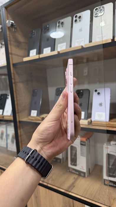 iPhone 15 256GB