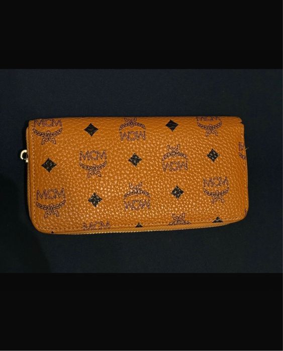 Portofel din piele MCM