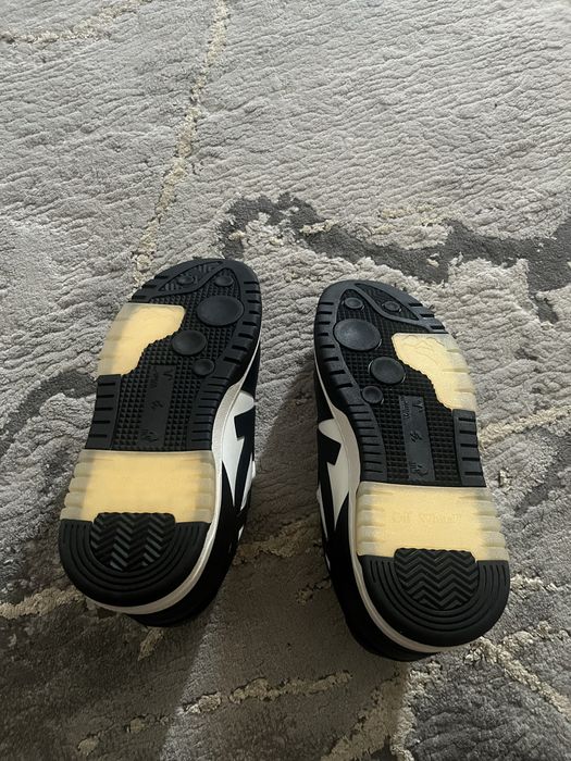 Off white out of office black and white