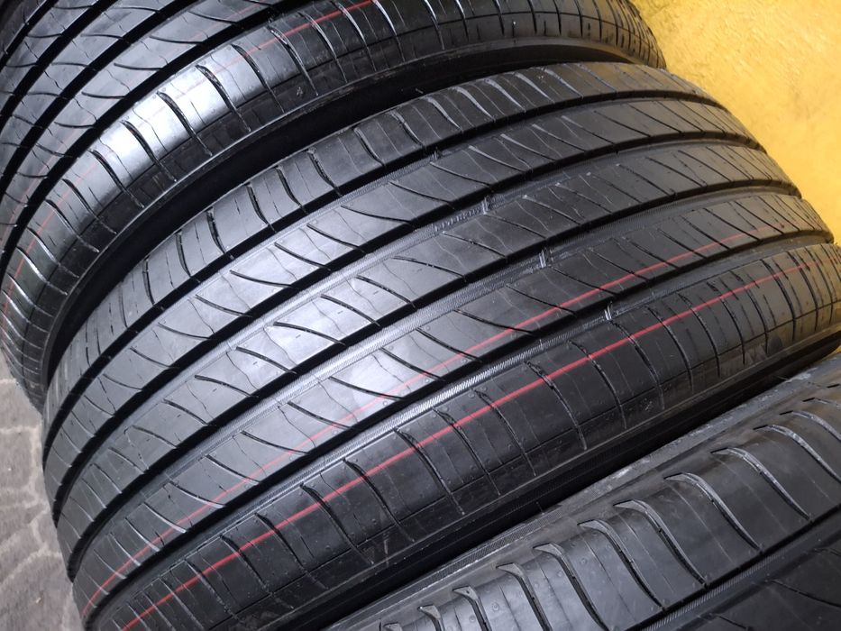 235 55 19 Michelin DOT 2021 vara NOI