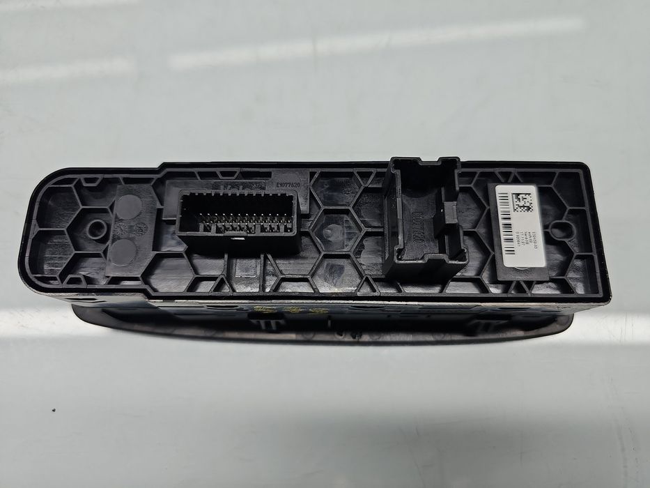 Butoane comanda geamuri sofer Renault Megane 4 [Fabr 2015-prezent] 254