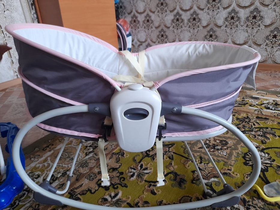 Продам Шезлонг для младенца